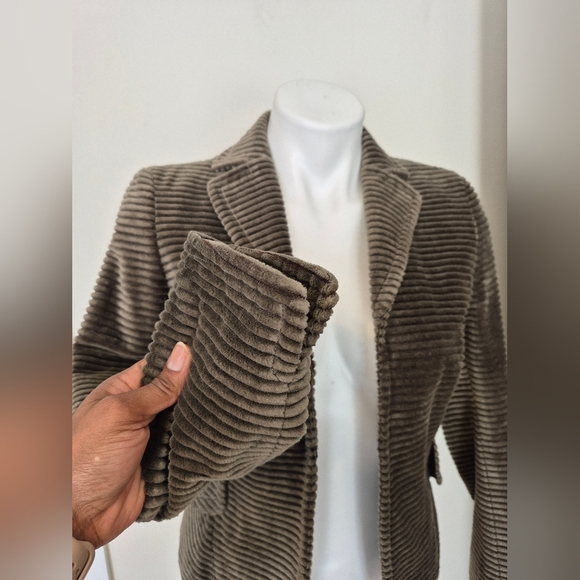 AKRIS PUNTO Bergdorf Velvet Fitted Corduroy Cotton Blazer Jacket(4) - Picture 6 of 11